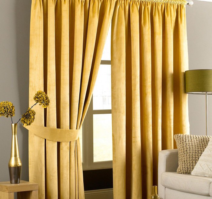 yellow-curtains-1-4