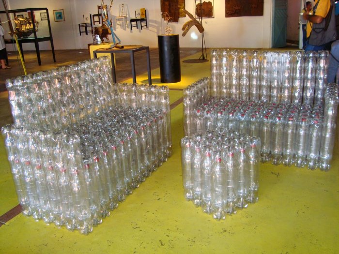 Поделки из пластиковых бутылок для дома и дачи (40)