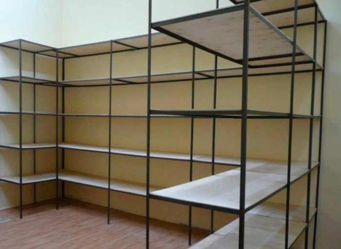 stellazhi iz profilnyh trub prosty i nadezhny