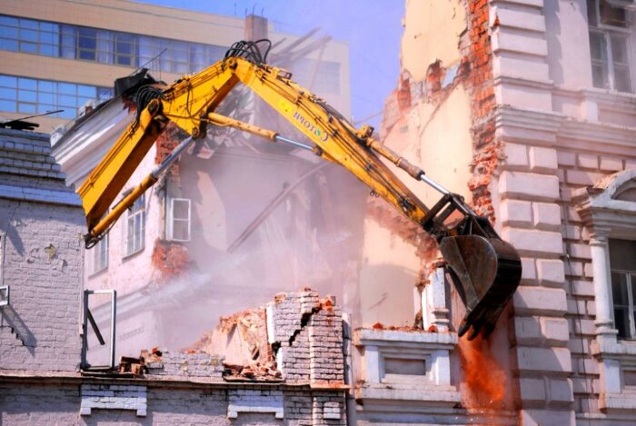 Профессиональный демонтаж зданий и сооружений – эффективно, быстро, безопасно